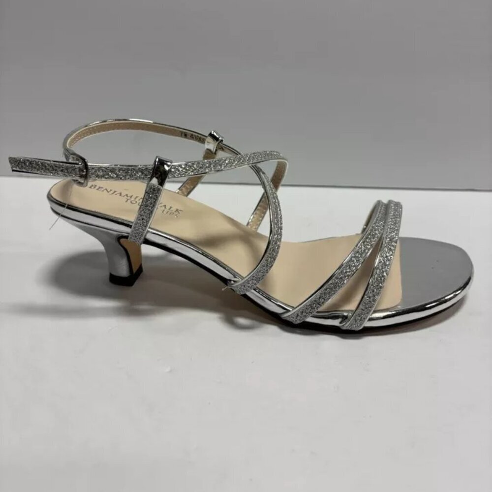 Touch Ups Women’s Maisie, Silver Slingback Sandals, Size 7 W